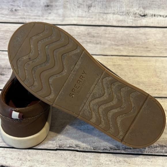 Sperry Cruise Leather Sneaker Size 2 - Picture 4 of 6